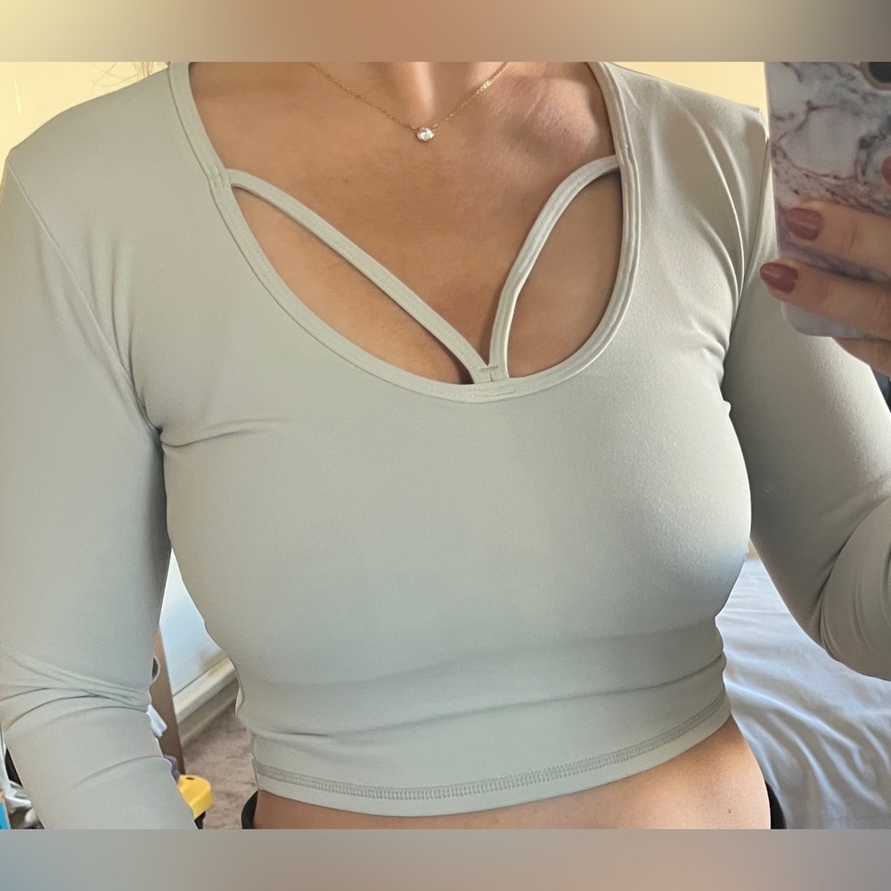 Buffbunny long sleeve crop top